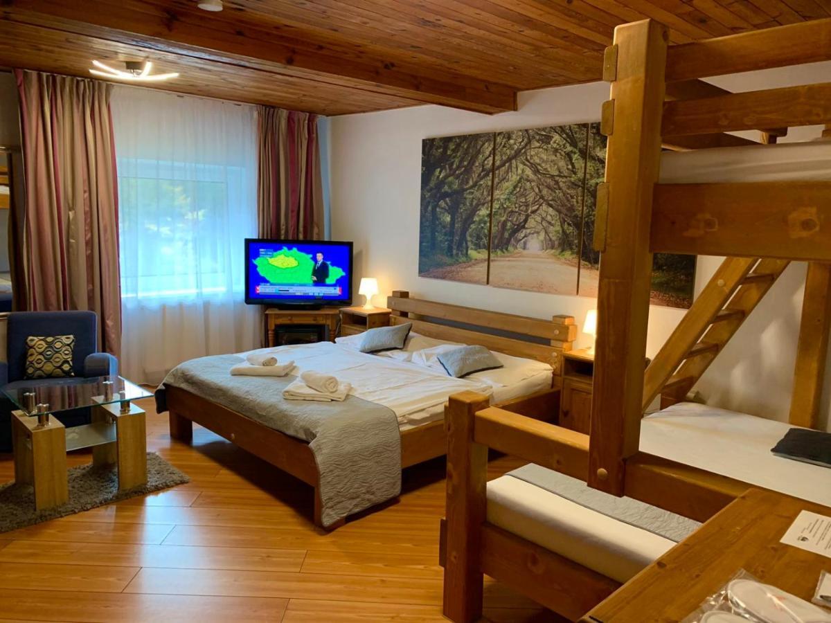 Hotel Lesana Spindleruv Mlyn Exterior photo