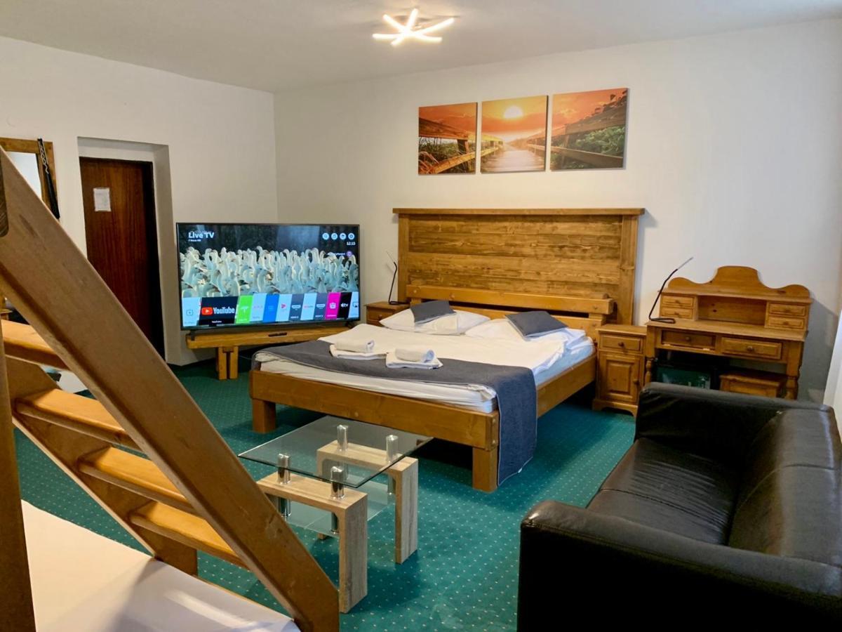 Hotel Lesana Spindleruv Mlyn Exterior photo